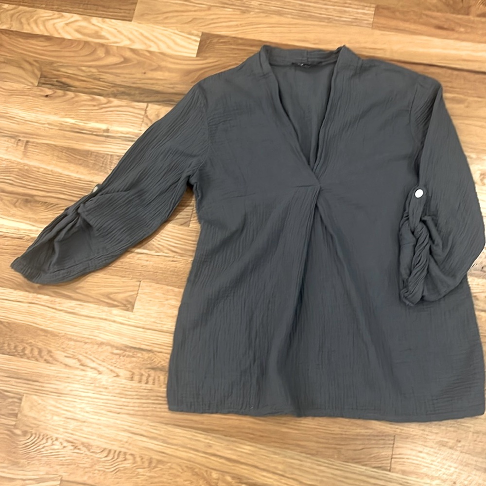 M made in Italy slate blue 100% linen large blouse v neck large